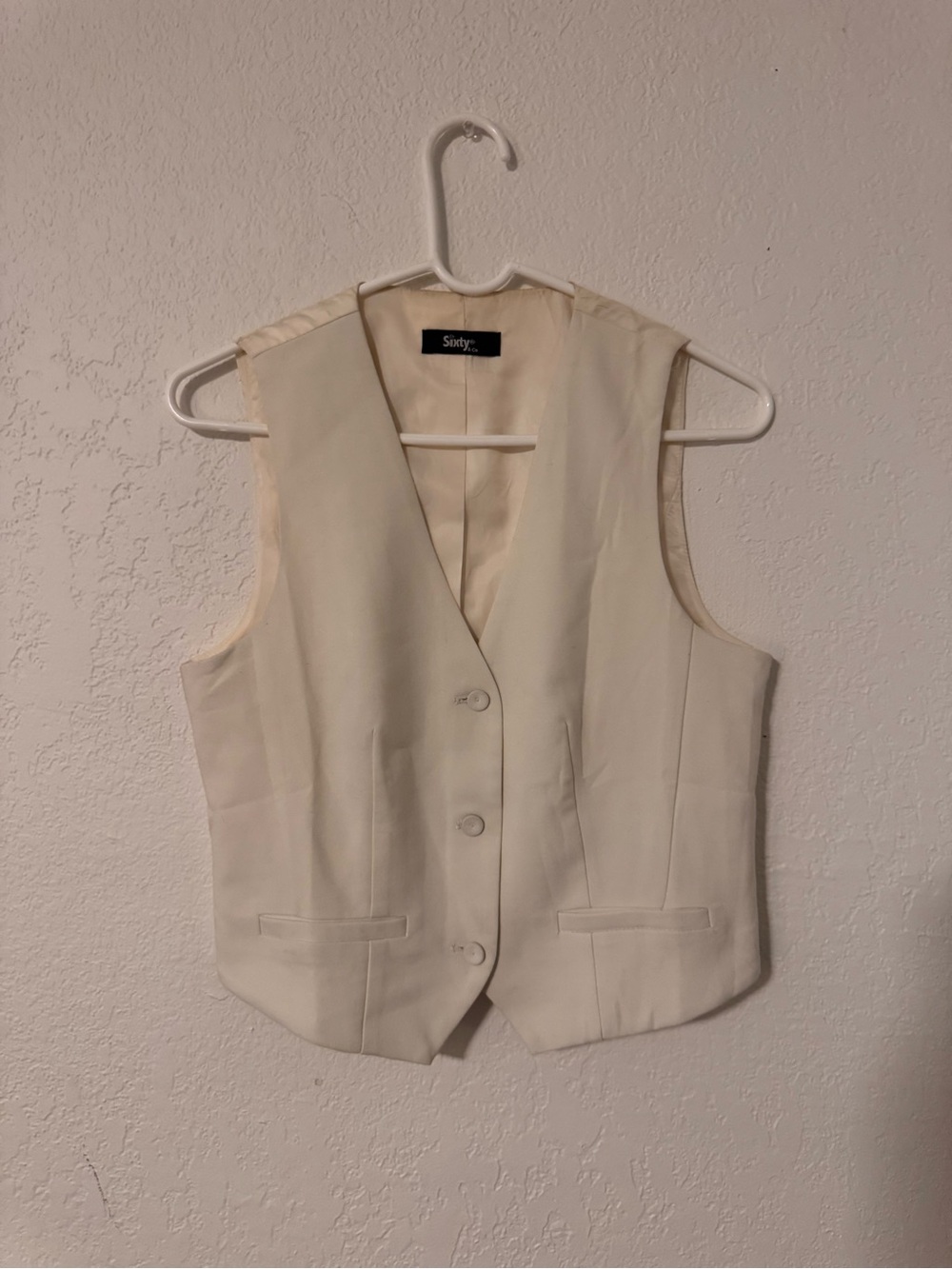 Vest Button-Front Sleeveless Shirt - Cream